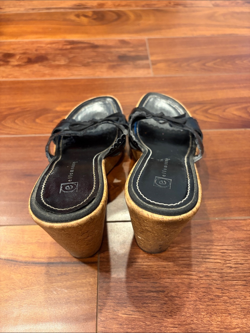 ellemenno Black Knotted Scalloped Cork Wedge Slides - Picture 8 of 10